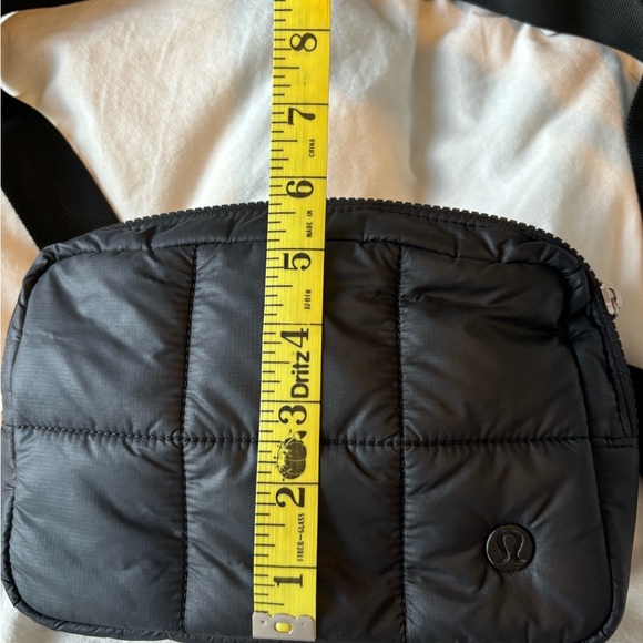 Lululemon Quilted Grid Belt Bag 1.5L - Picture 2 of 8